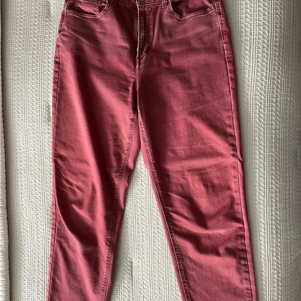 American Eagle Outfitters Women's Cropped Jeans in Red